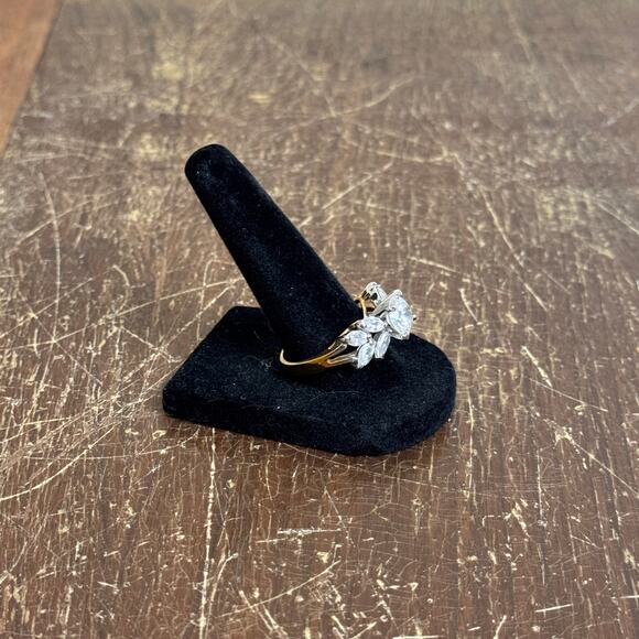 Vintage EDCO 14KT HGE Yellow Gold Rhinestone Statement Cocktail Ring Size 9 - Picture 6 of 9